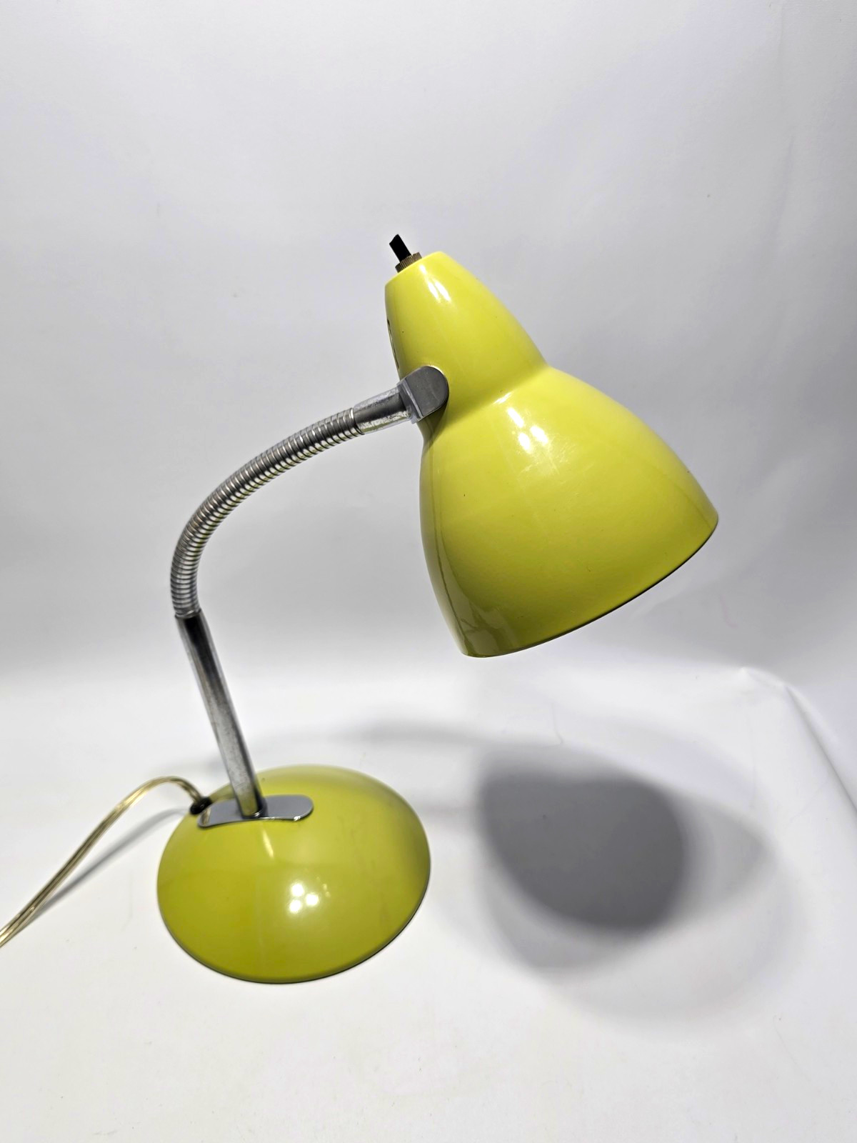 Vintage green Gooseneck Desk Lamp Mid Century Modern Metal Task Light Works 