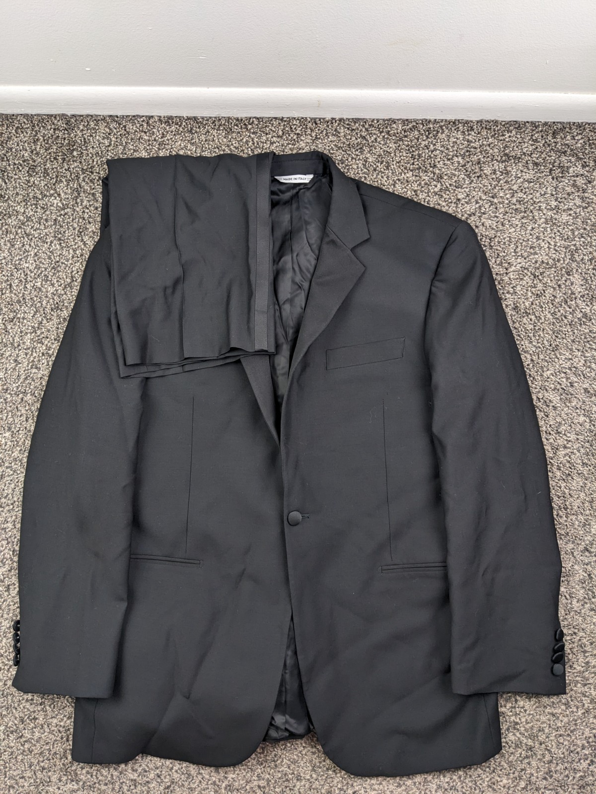 Vintage Yves Saint Laurent Tuxedo 2 PC Suit Wool 42R Black 36x30.5 Italy Made