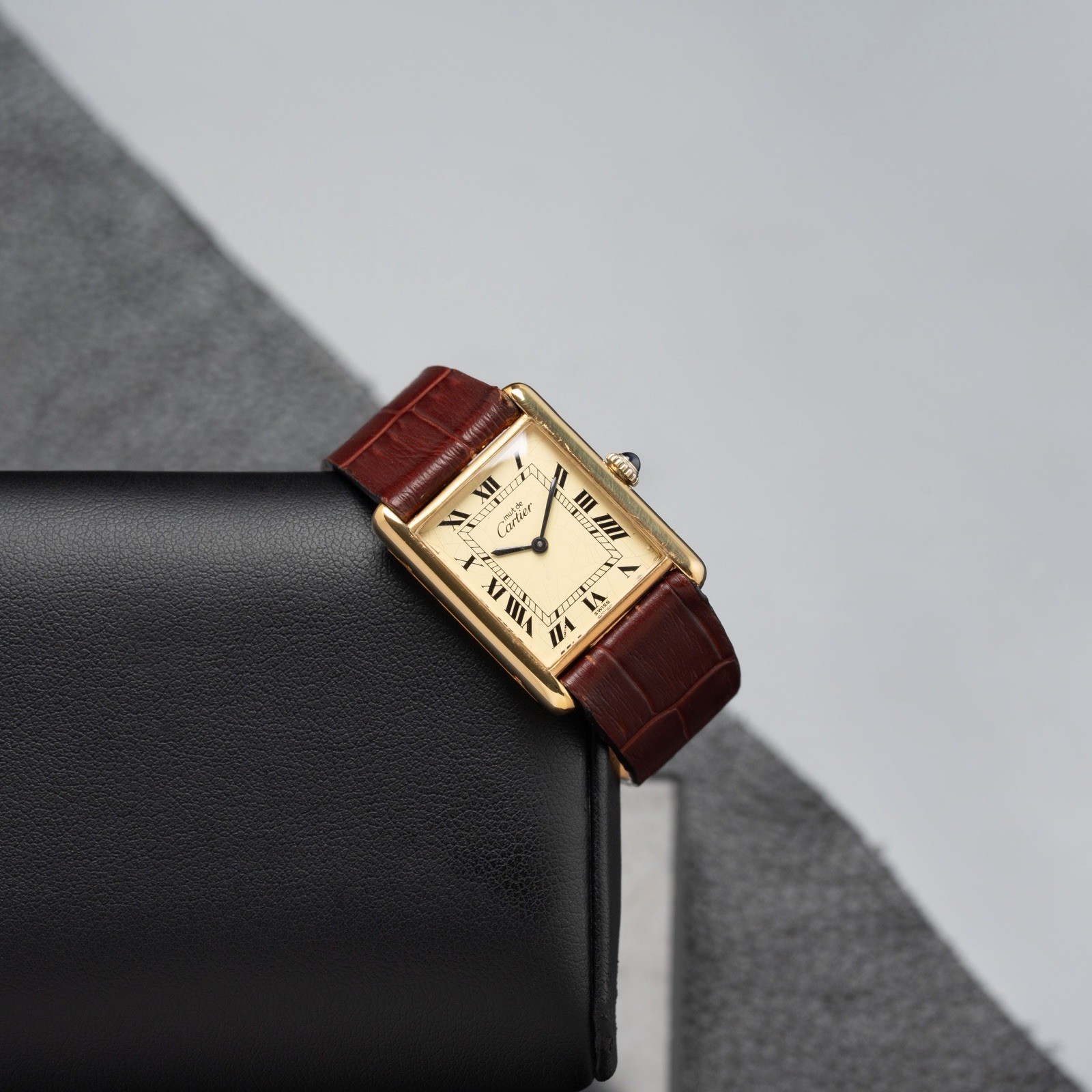 Vintage Must De Cartier Tank 23x31mm Ivory Cream Dial Manual Wind