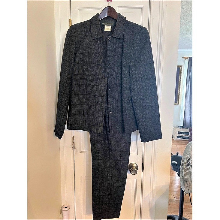 Vintage Harvé Benard 100% Wool Checkered Pants Suit Gray Size 10 2-Piece
