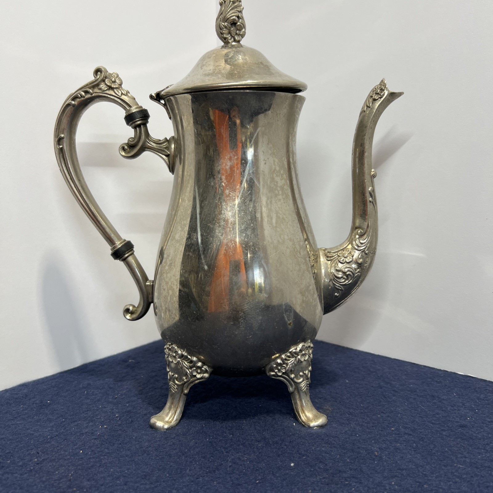 Vintage Silver Plated Footed Coffee/Tea Pot – Ornate Floral Design 10"(3) B5