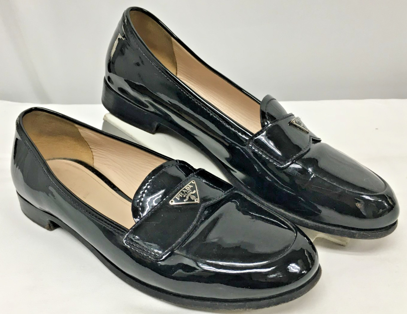 Women’s Vintage Prada Triangle Logo Black Patent Leather Loafers Size 38.5