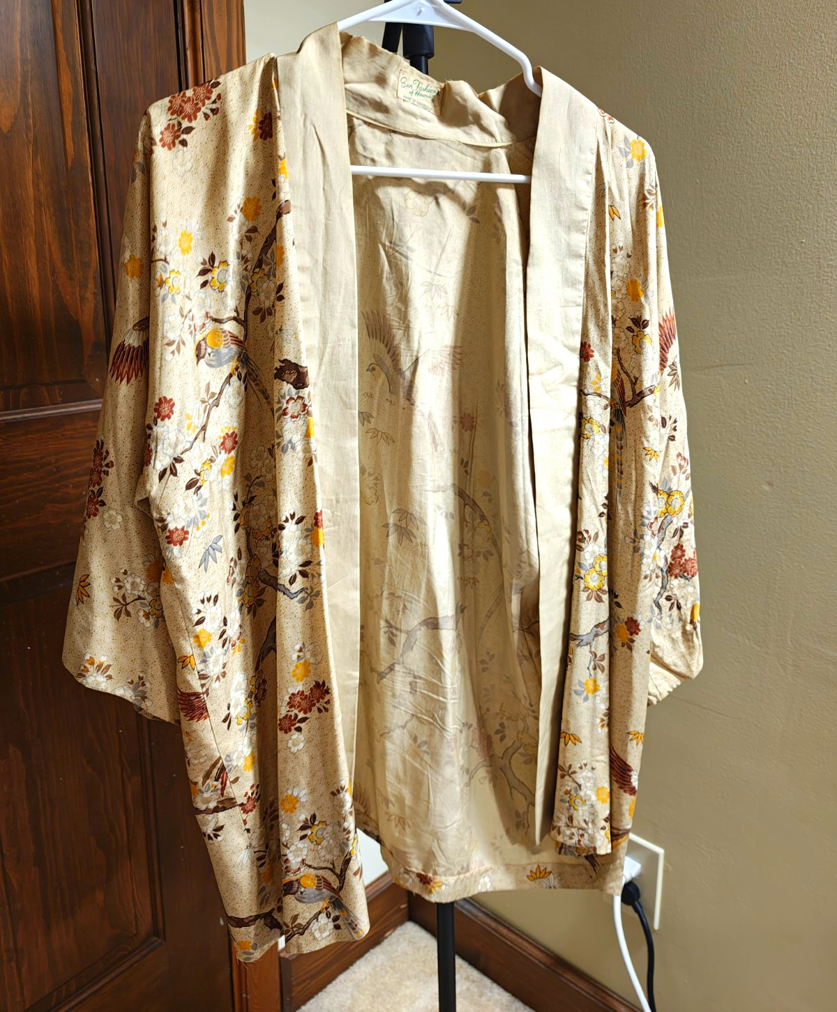 1960s Sun Fashions of Hawaii Silk Satin Kimono Robe Floral Bird Vintage
