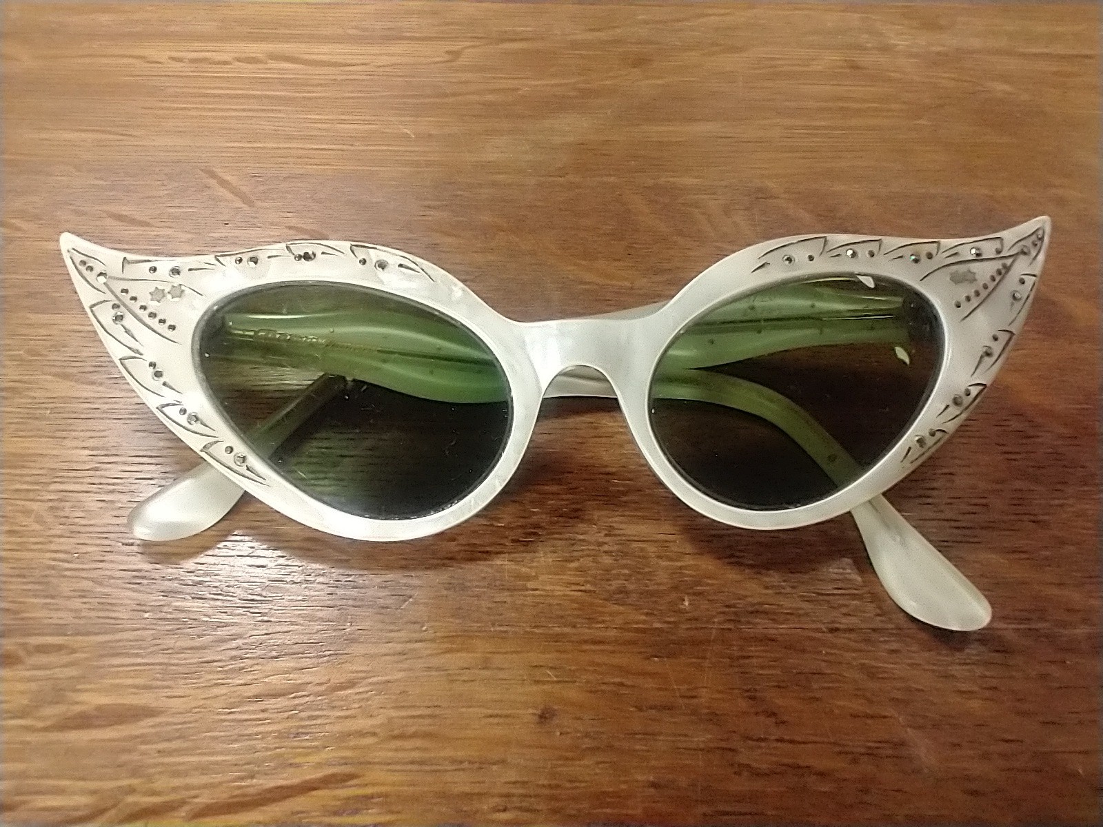 Vintage 1950s Frame France Cat Eye Sunglasses Rhinestone Inlay Mid Century 46-20
