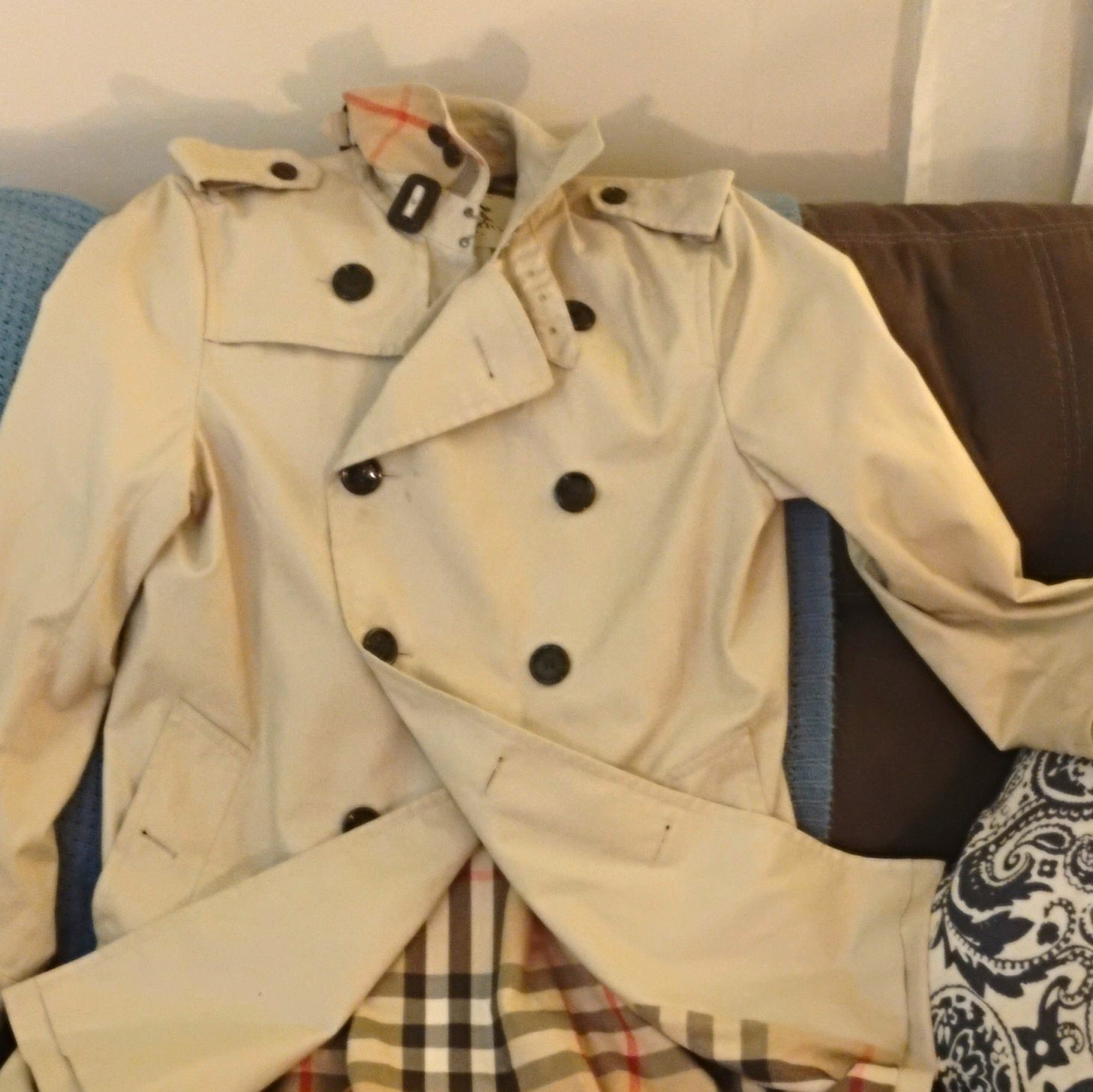 Vintage Burberry Man’s Trench Coat Size 52 With Liner. Made In England.