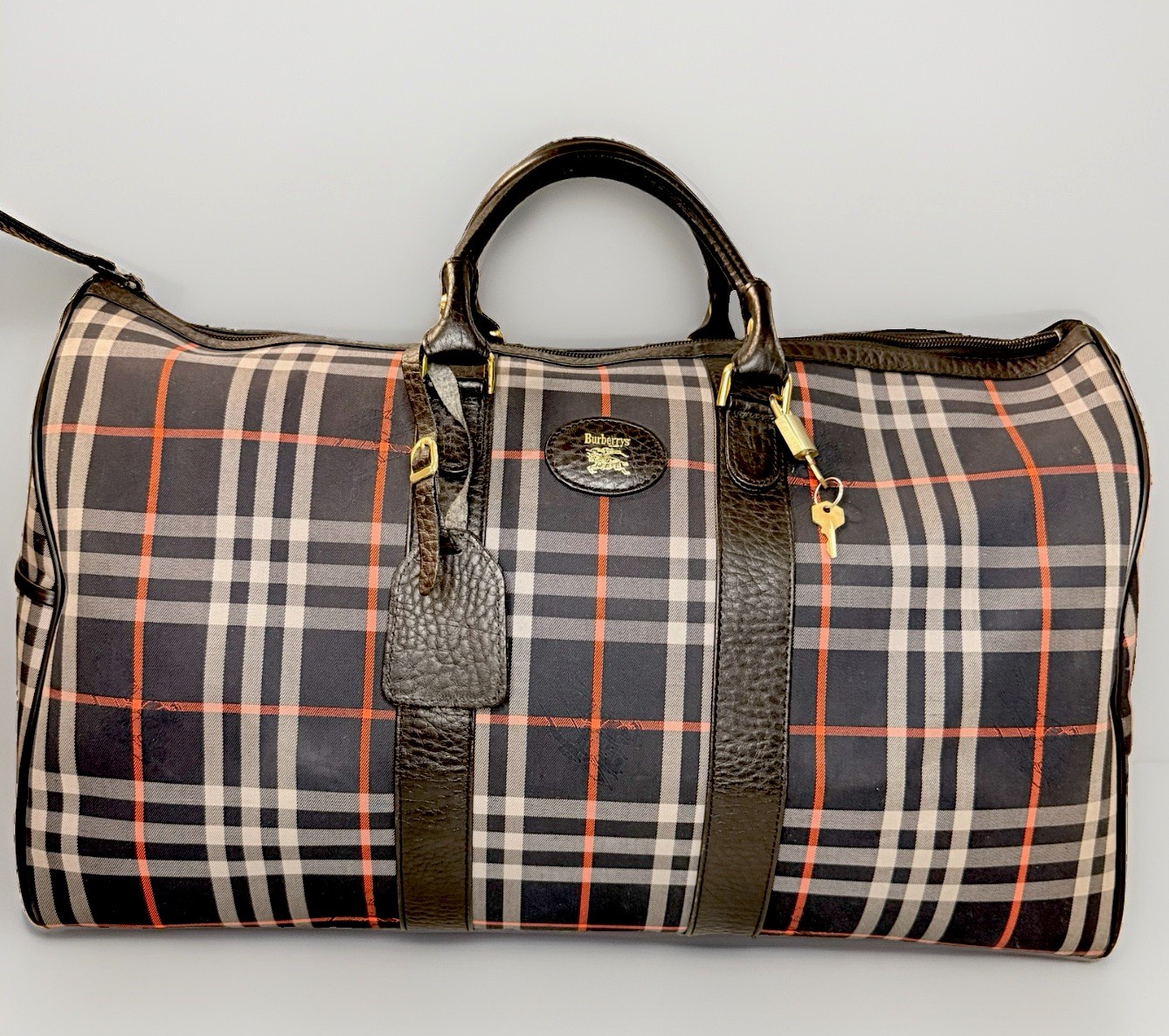 Burberry RARE and Vintage Nova Check Plaid Duffel Travel Bag 20” Black Leather