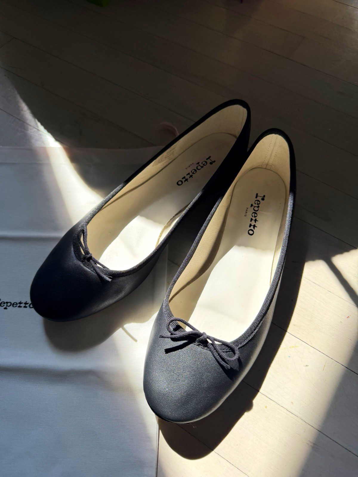 Twice worn Repetto Cedrillion Black Leather Ballet Flats EU 40 US 9