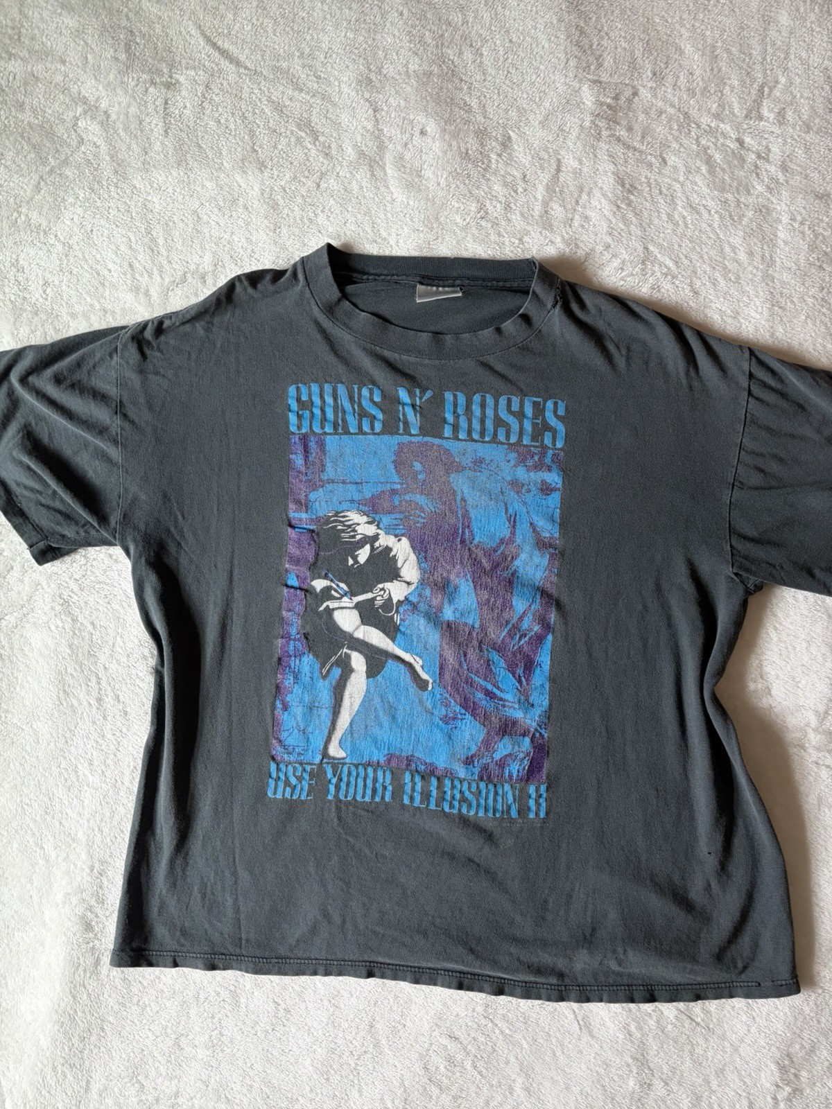 Milan's Best Racks for Vintage Tees