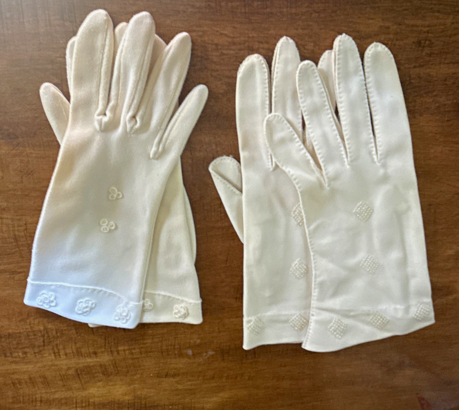 2 Pair Vintage Van Raalte White Ivory Embroidered Dress Gloves Floral Diamond
