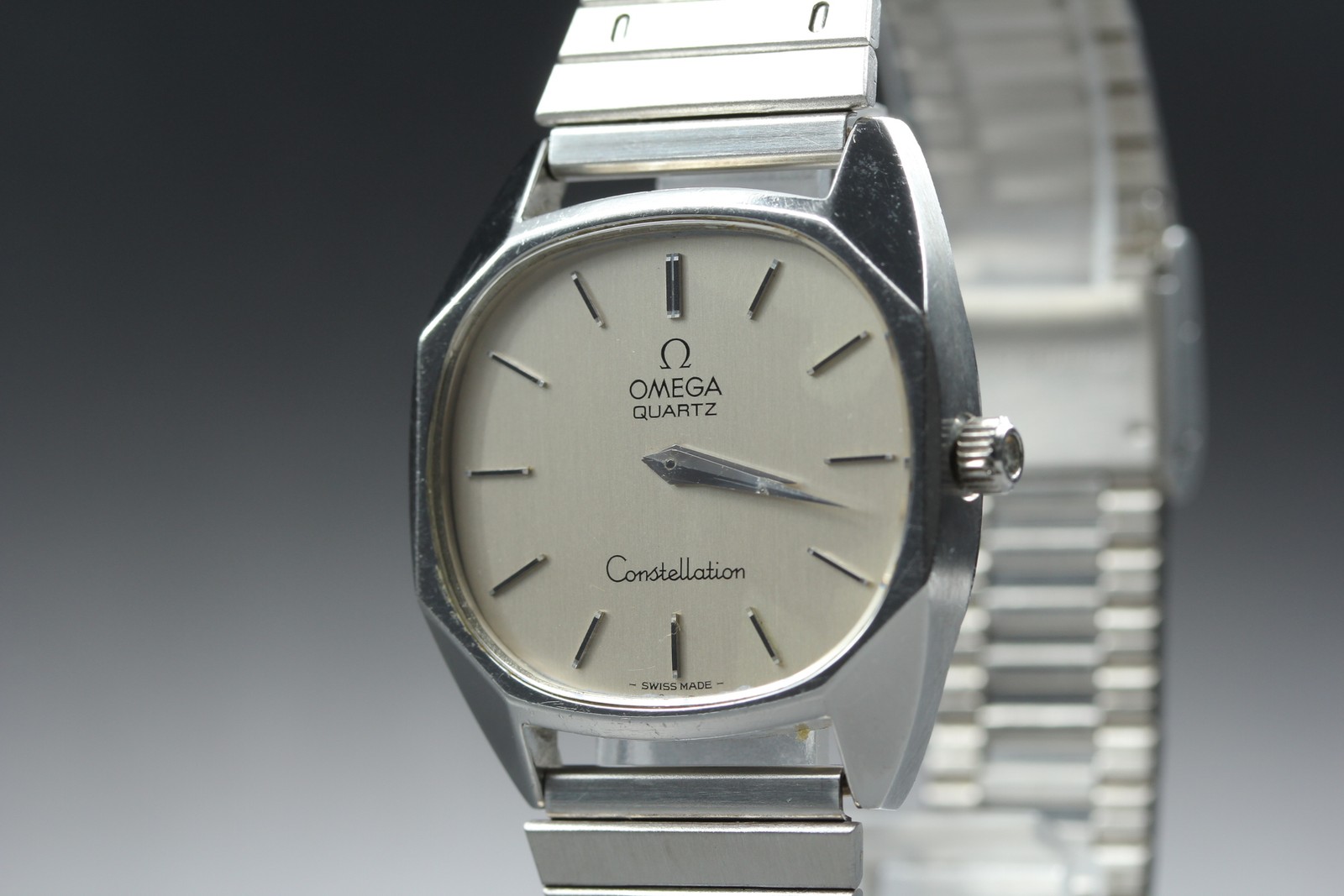 1977 Near MINT OMEGA Constellation 32mm 191.0016 Quartz Silver Men's Vintage