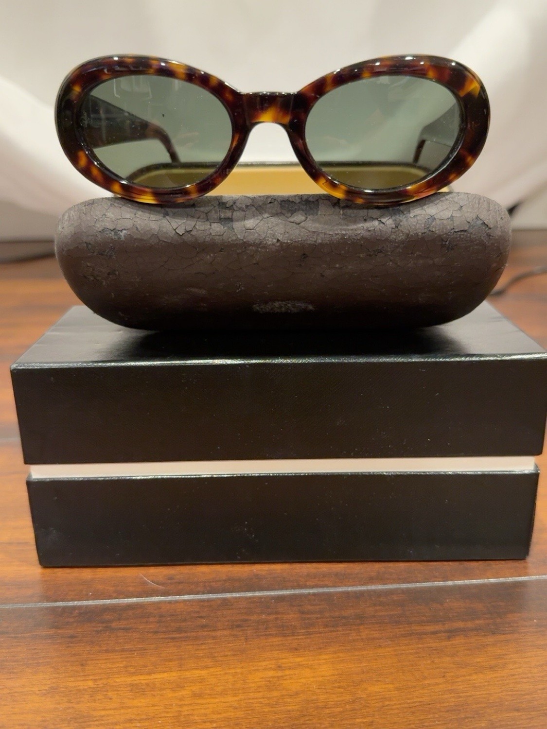 Vintage Giorgio Armani 943 063 140 Sunglasses Italy Tortoise Case Papers 1990s