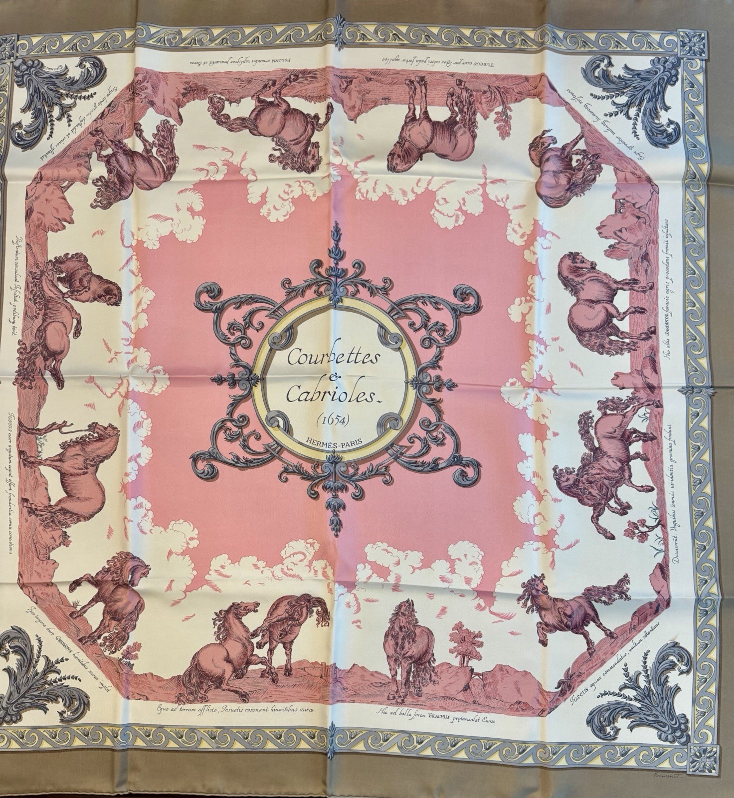 HERMÈS Courbettes et Cabrioles 1654 Silk Scarf 90cm Vintage Pink w/ Original Box