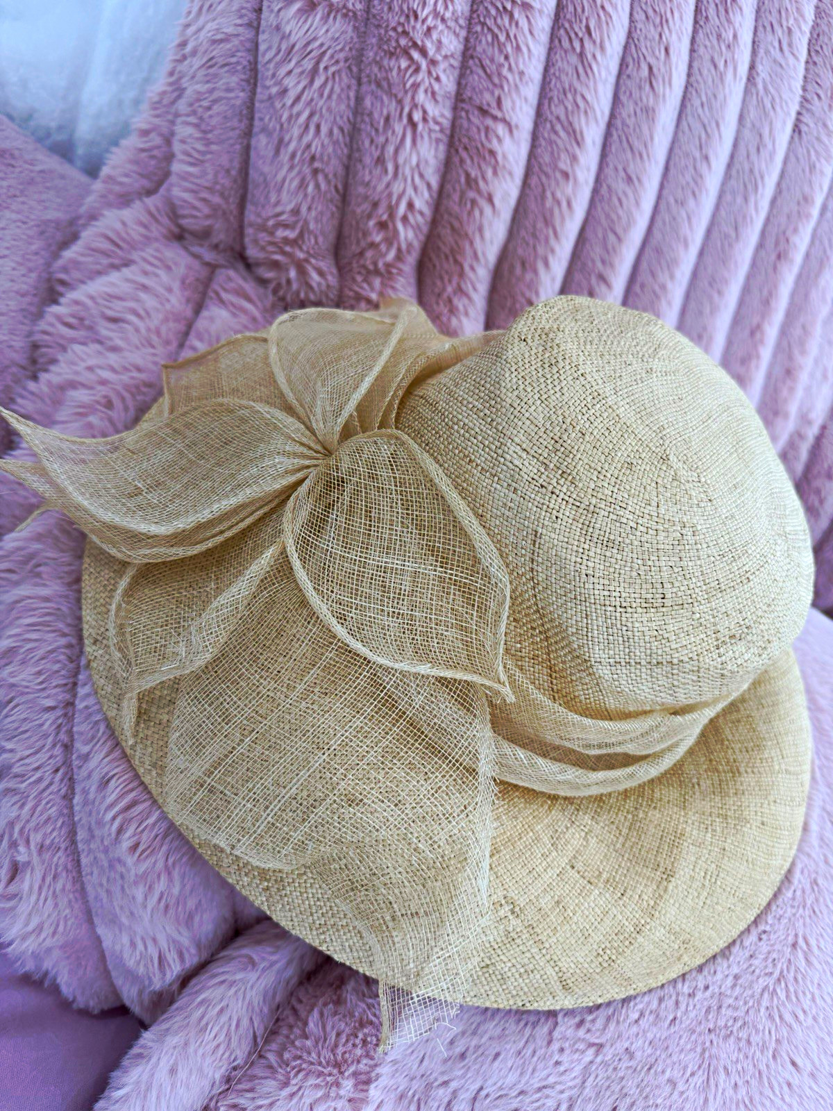 Vintage Betmar Beige Straw Wide Brim Sun Hat with Bow Women’s One Size