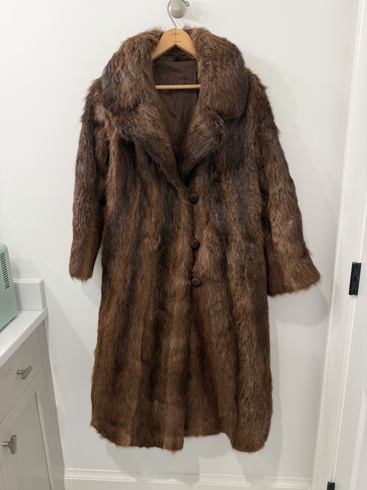 How to Buy an Old Coat in Paris
