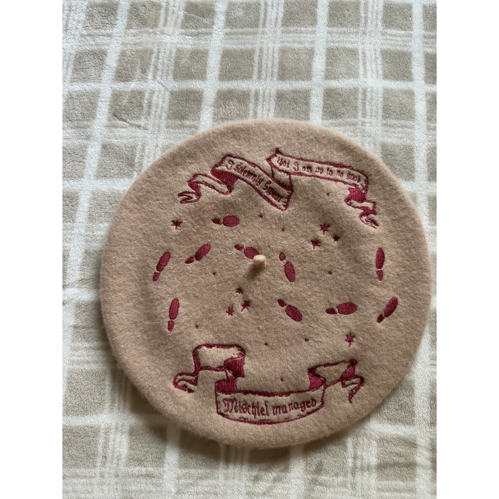 Vintage Wool Beret Hat Beige Red Ribbon Embroidery Beauty Grace