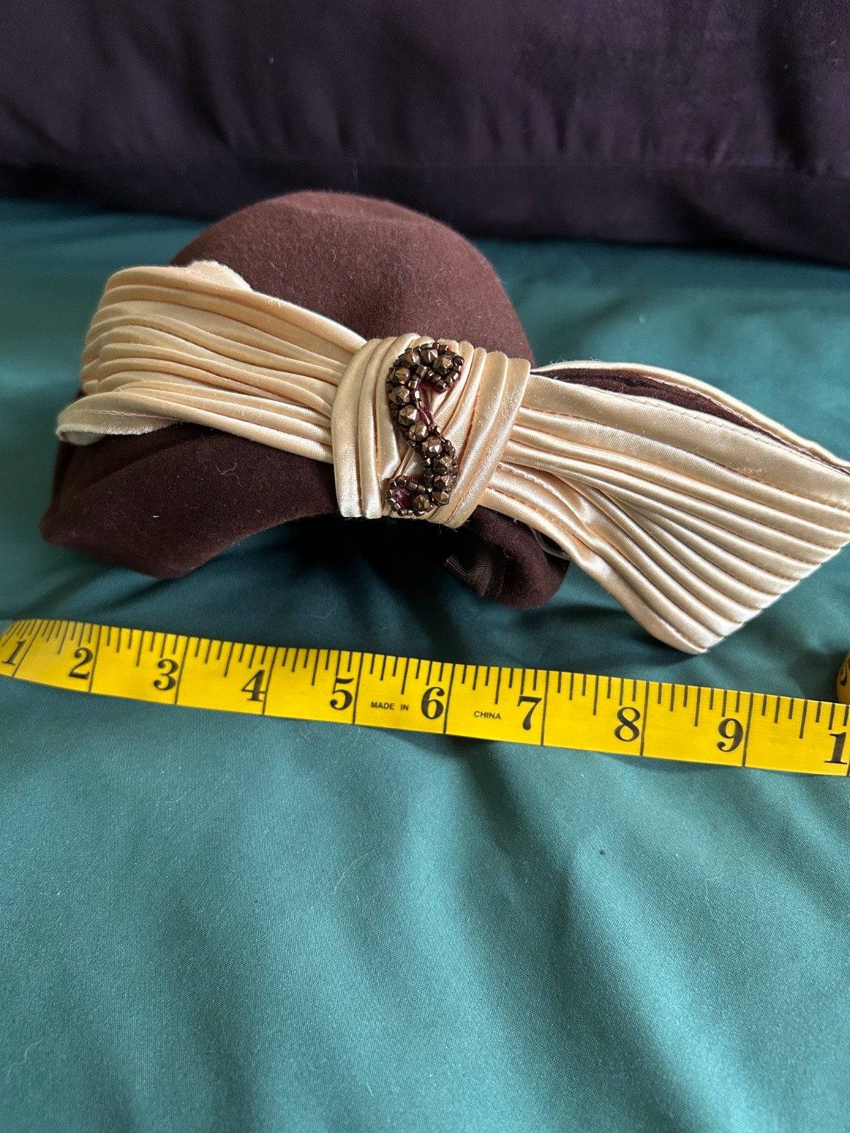 brown vintage beret with tan ribbon bow