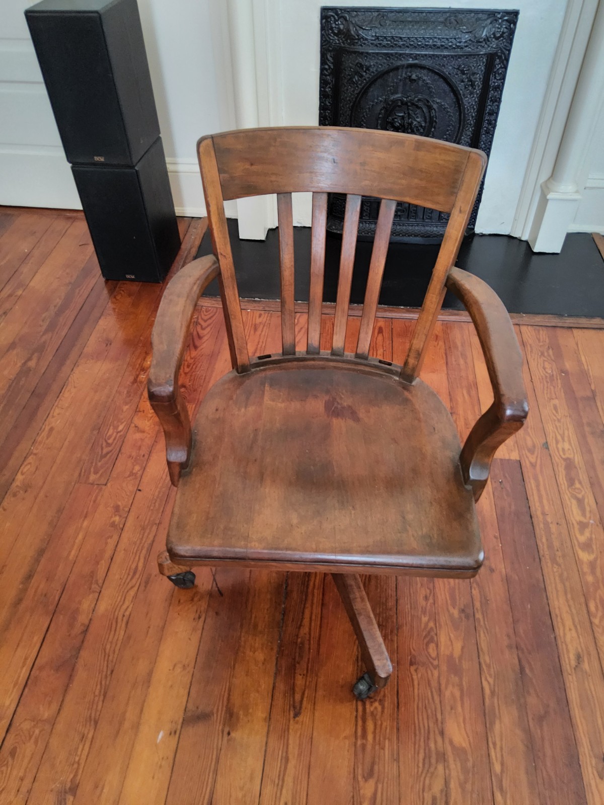 Antique York Shipley # 2493 Quartersawn Oak Banker/Lawyer Desk Chair Seat Swivel