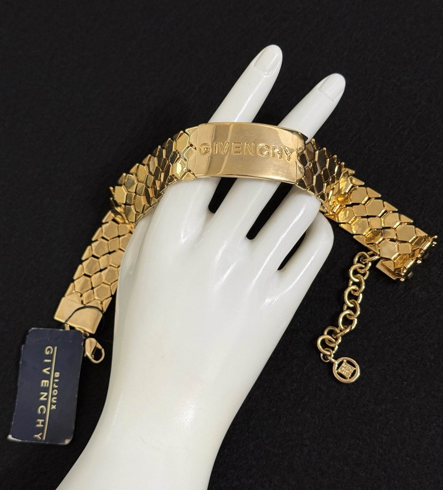 VINTAGE GORGEOUS MODERNIST GIVENCHY PARIS LOGO CHOKER NECKLACE