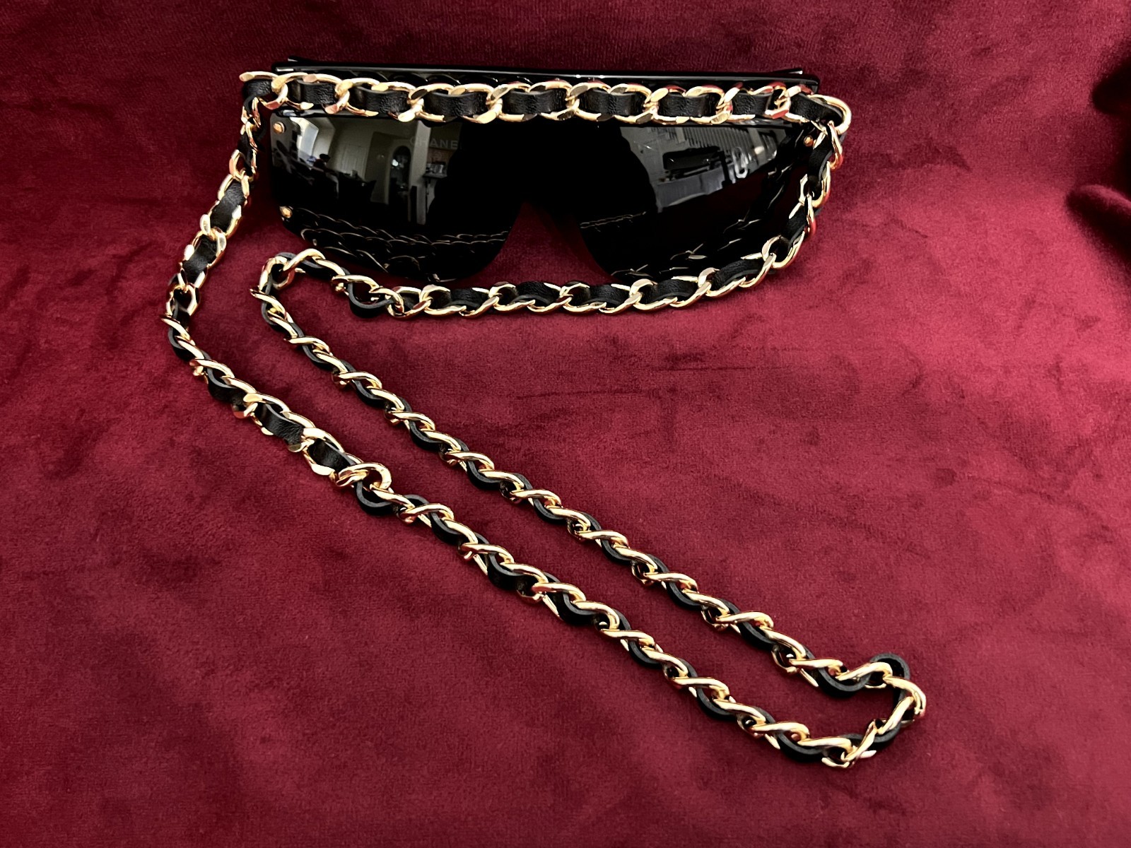 Rare CHANEL Vintage Long Gold Chain Sunglasses Black CC Runway Style