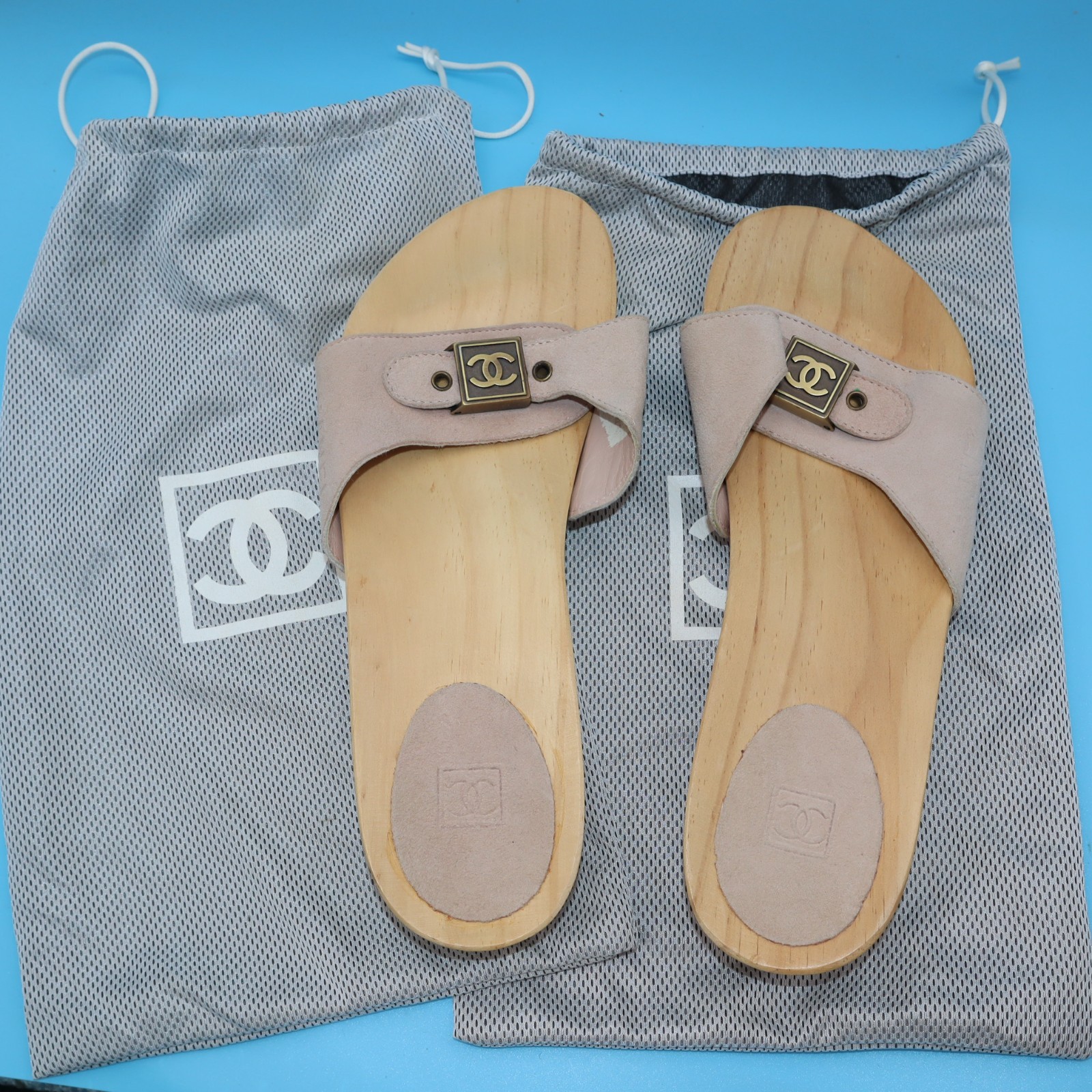 Chanel Vintage Beige Suede Wooden Clogs CC Logo Y2K EU 40 US 9.5 NEW W/BAGS