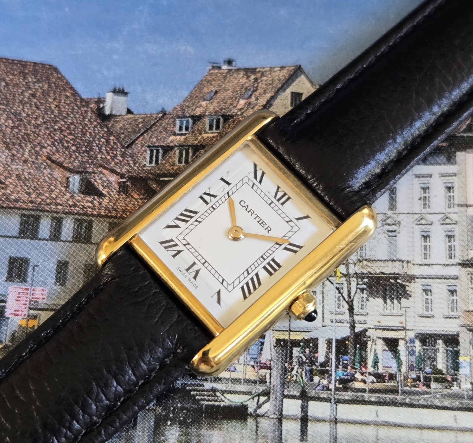 Authentic Ladies 1990's Vintage Cartier Tank Quartz Classic and Clean