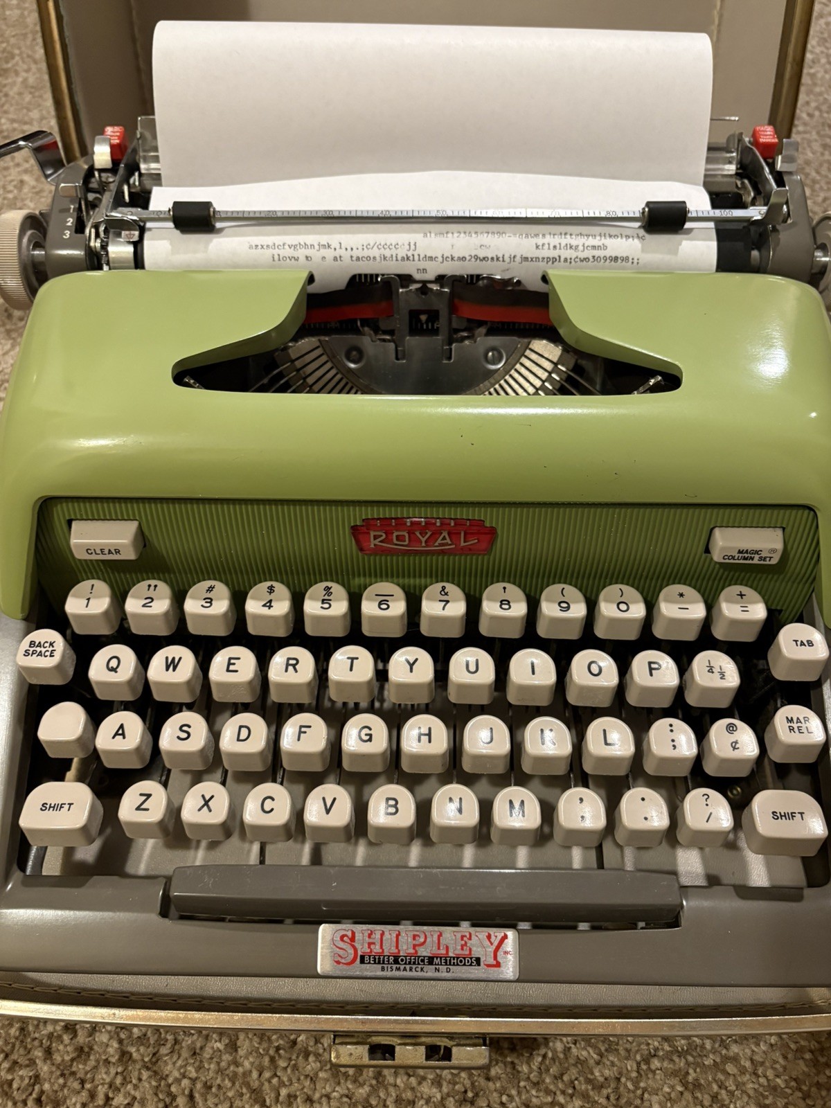 Vintage Royal Futura 800 Portable Typewriter w/ Case Meadow Green WORKS!