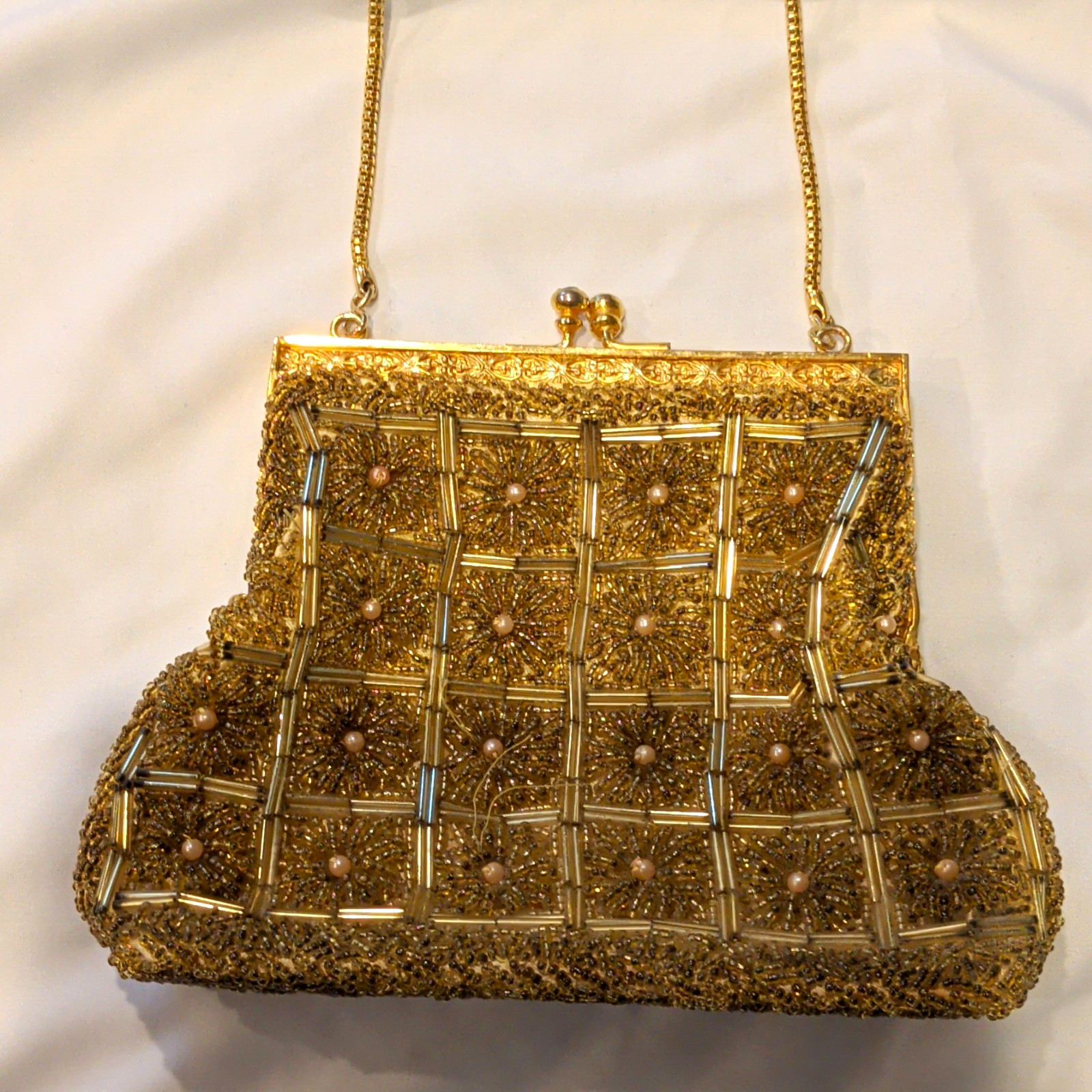 VTG 1950s Gold Beaded Evening Bag Purse Kiss Lock Snake Chains Made In Hong Kong
