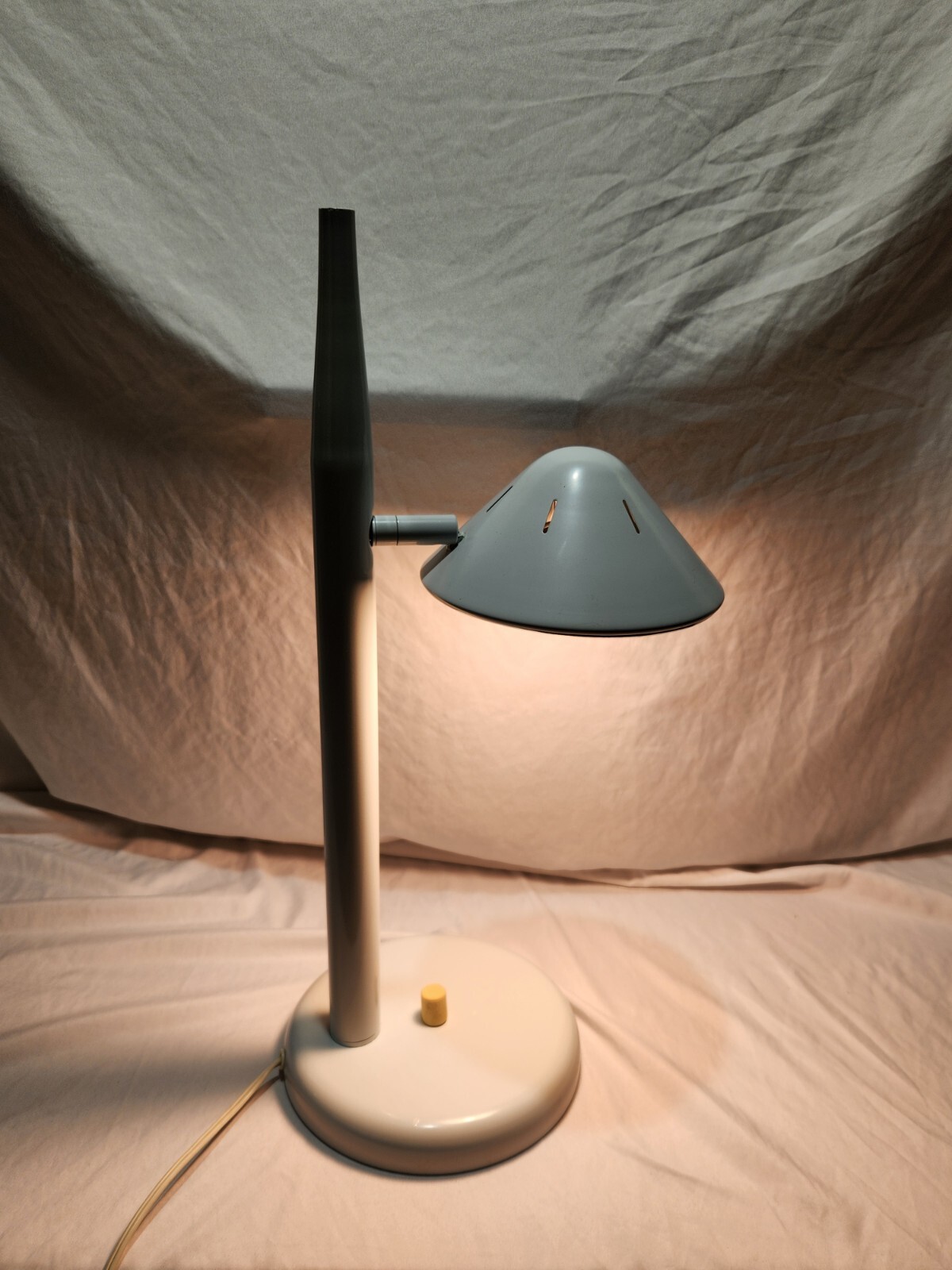 Vintage Mid Century Modernist Italian Table Desk Lamp Atomic Minimalist White