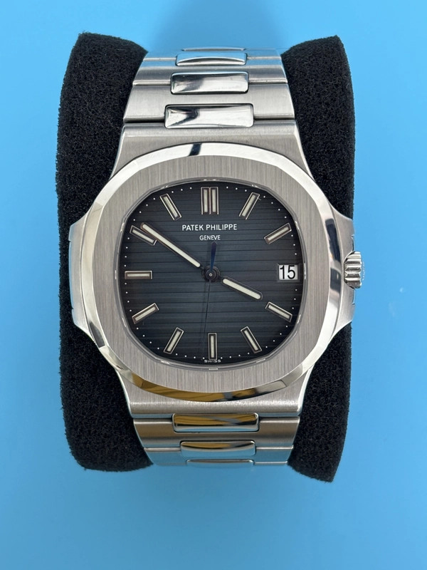 Patek Philippe Nautilus 5711/1A-001 Blue Dial 40mm