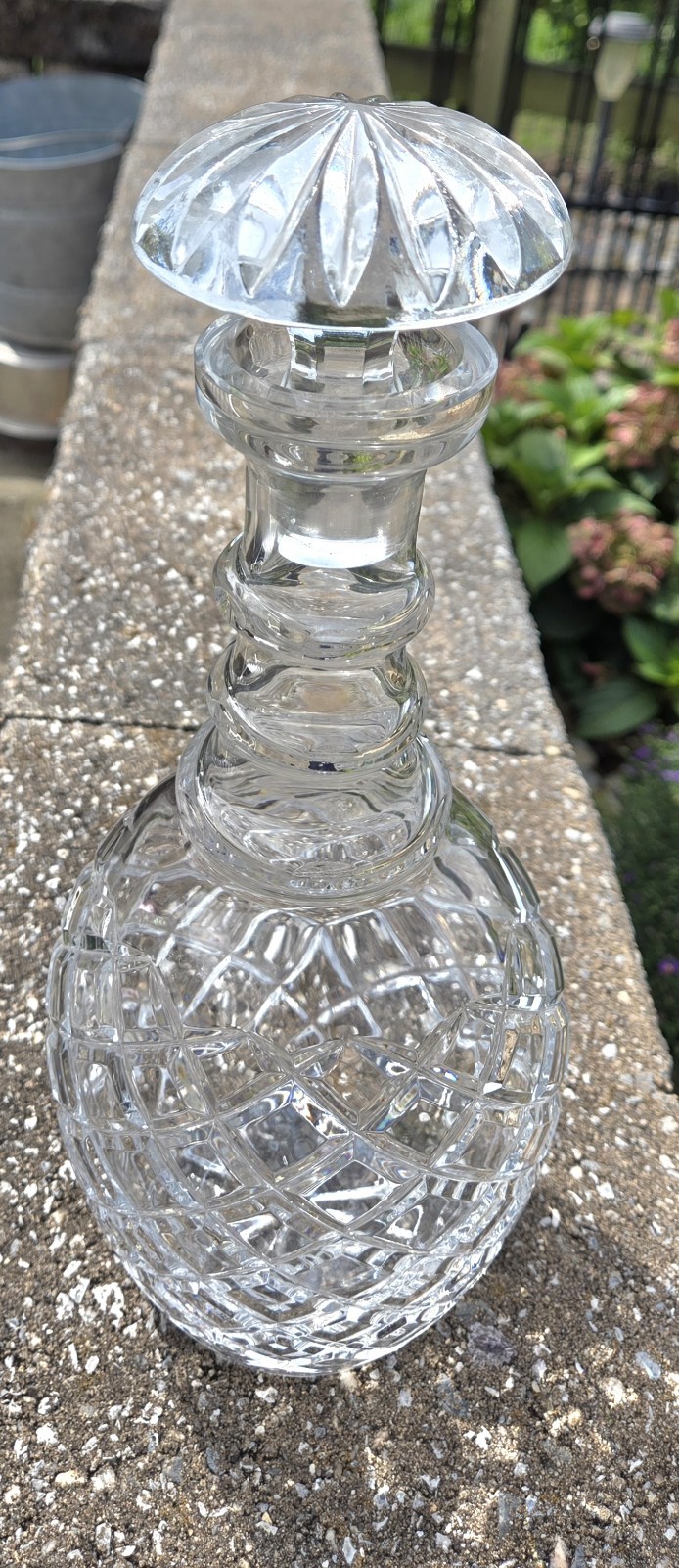 LARGE HEAVY VINTAGE CUT CRYSTAL GLASS DECANTER & STOPPER 12 " $15.00 By
