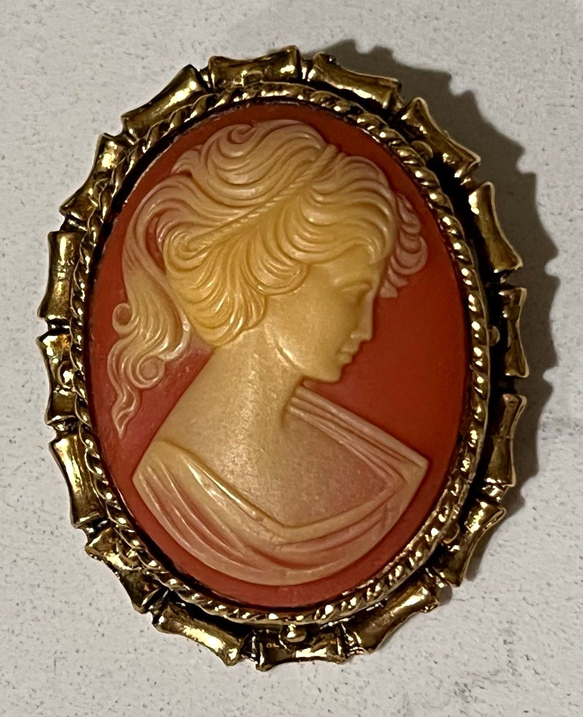 Vintage Oval Cameo Brooch 1.5 Inch Gold Tone Frame Coral