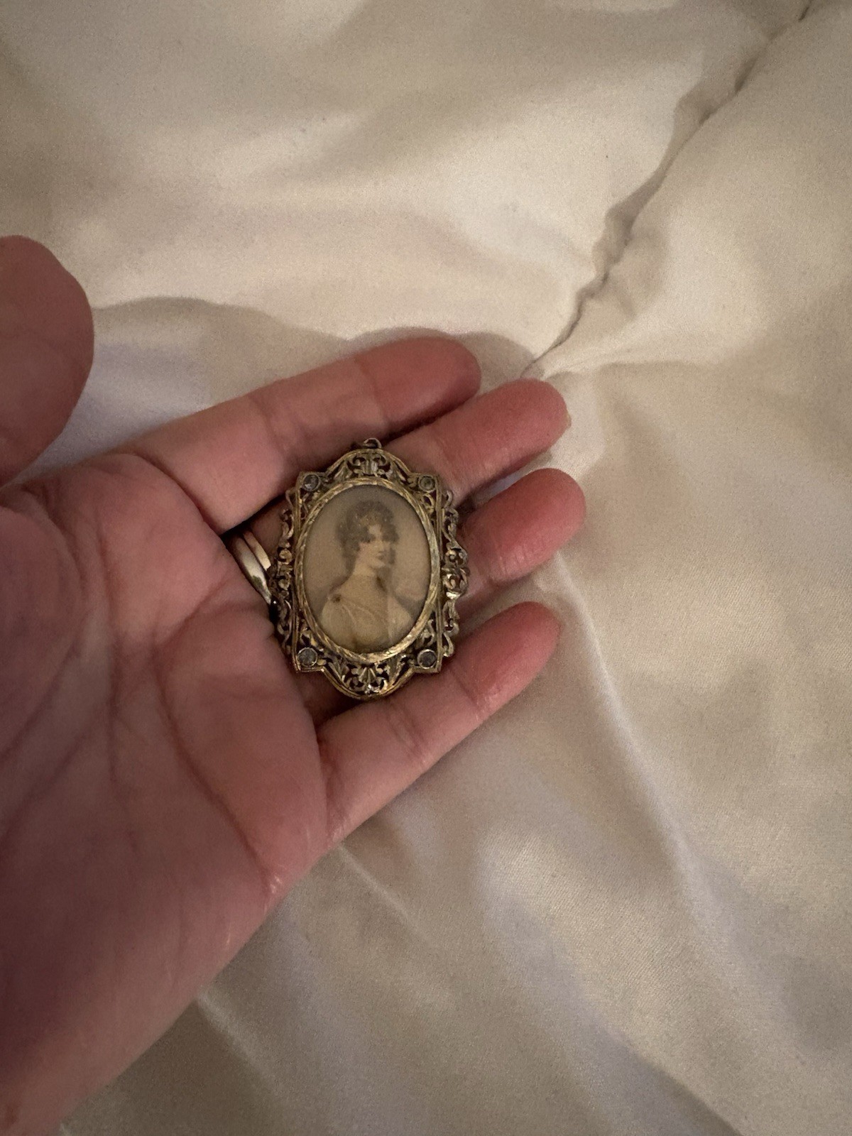Vintage Oval Portrait Cameo Style Brooch, Gold Tone Filigree Set -800 stamped bk