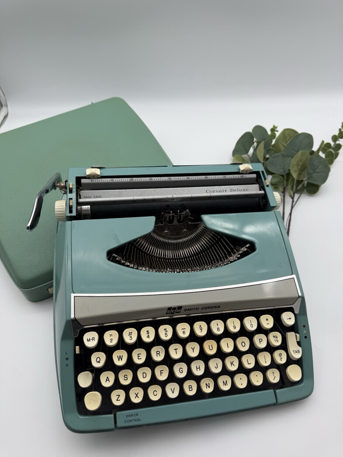 Vintage 1960s SCM Smith-Corona Corsair Deluxe Typewriter Teal W/ Case WORKS