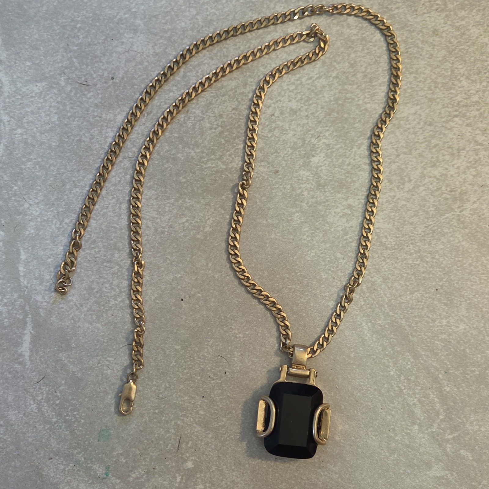 Vintage Jewellery in Amsterdam: What to Buy