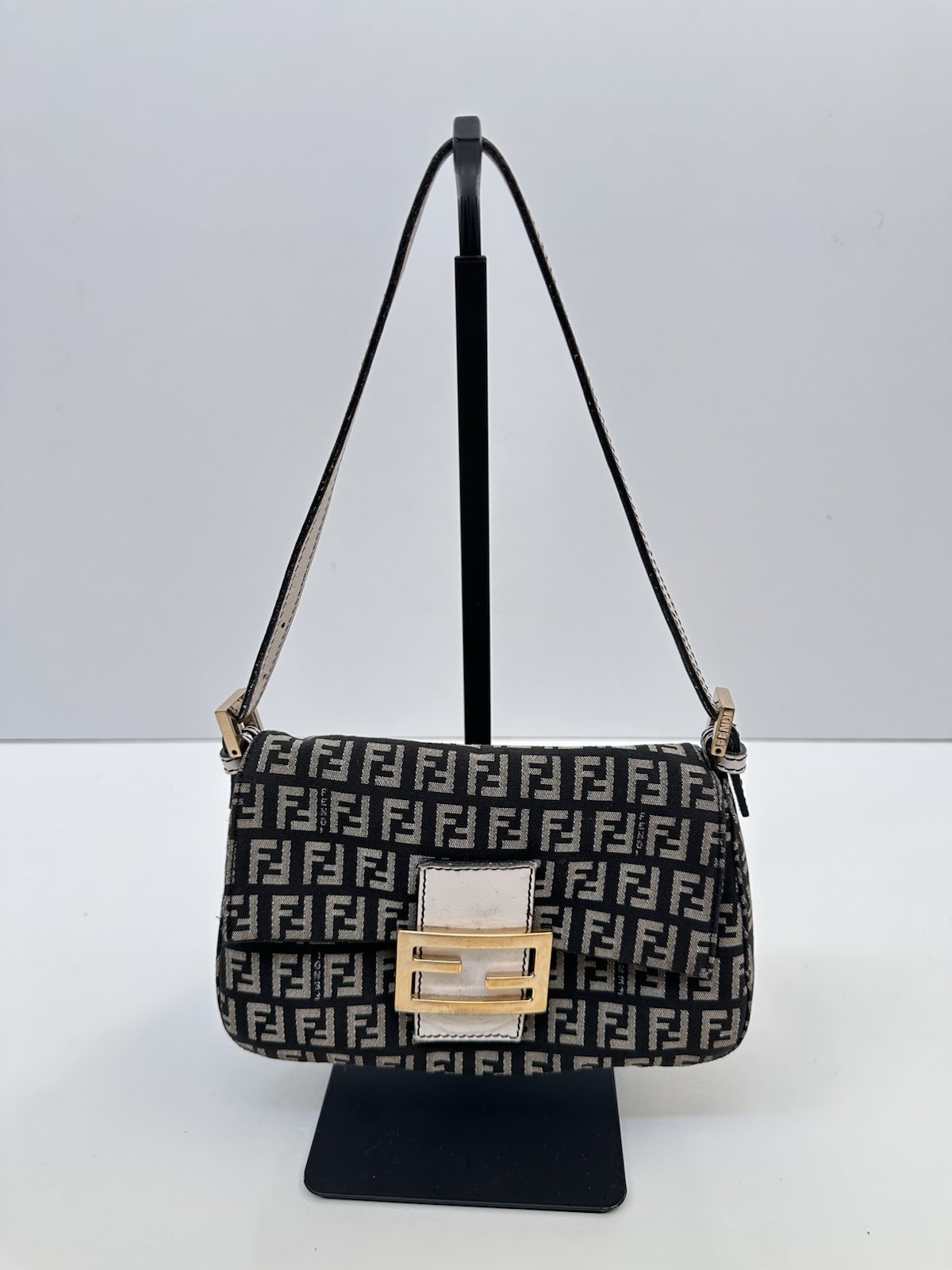 Vintage Fendi Zucchino Mamma Baguette Clutch Black FF Zucca Purse Bag White Grey