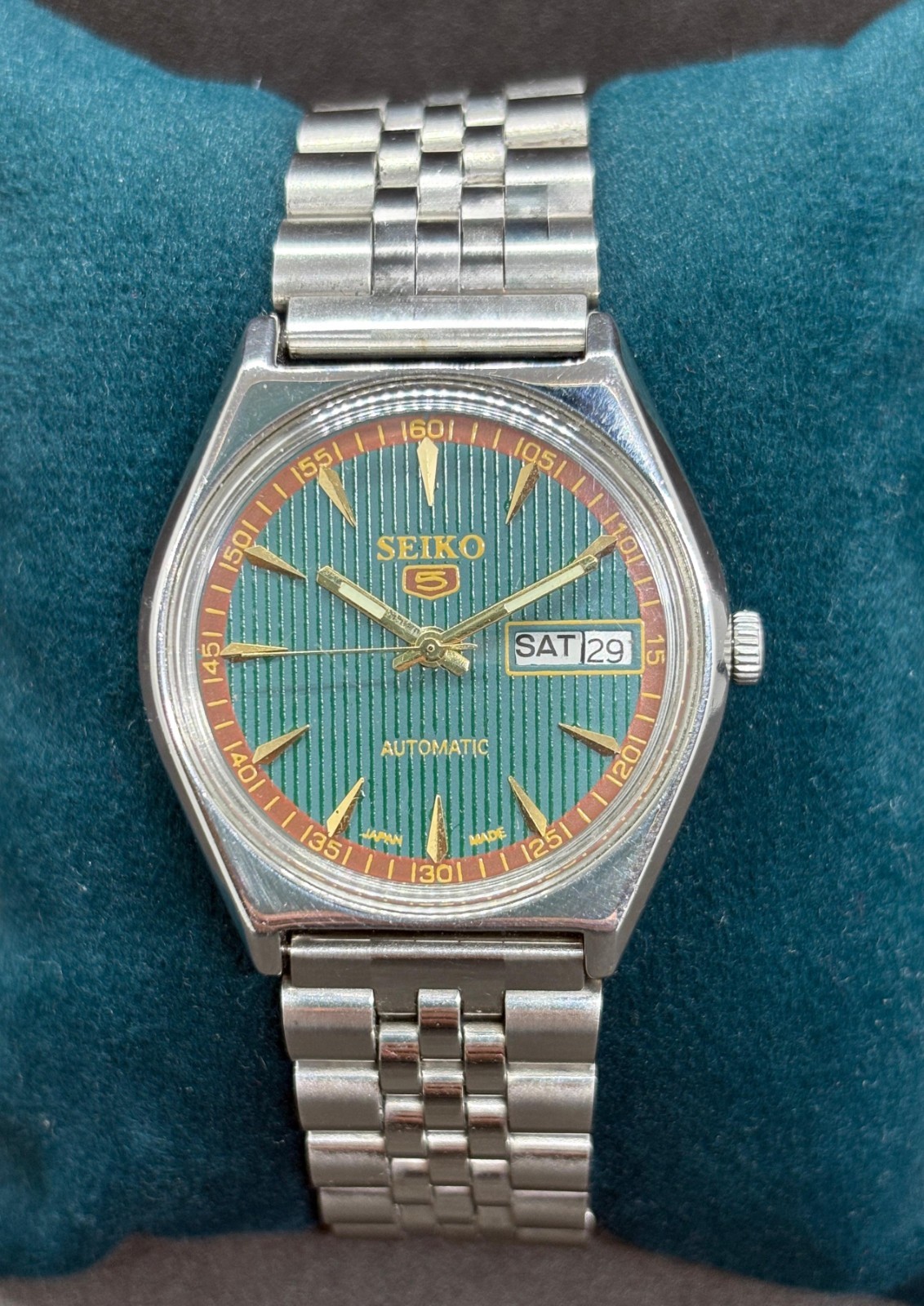 How to Buy Your First Vintage Watch in Paris